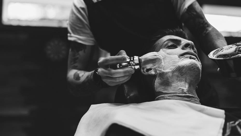 Hot Towel & Razor Shave